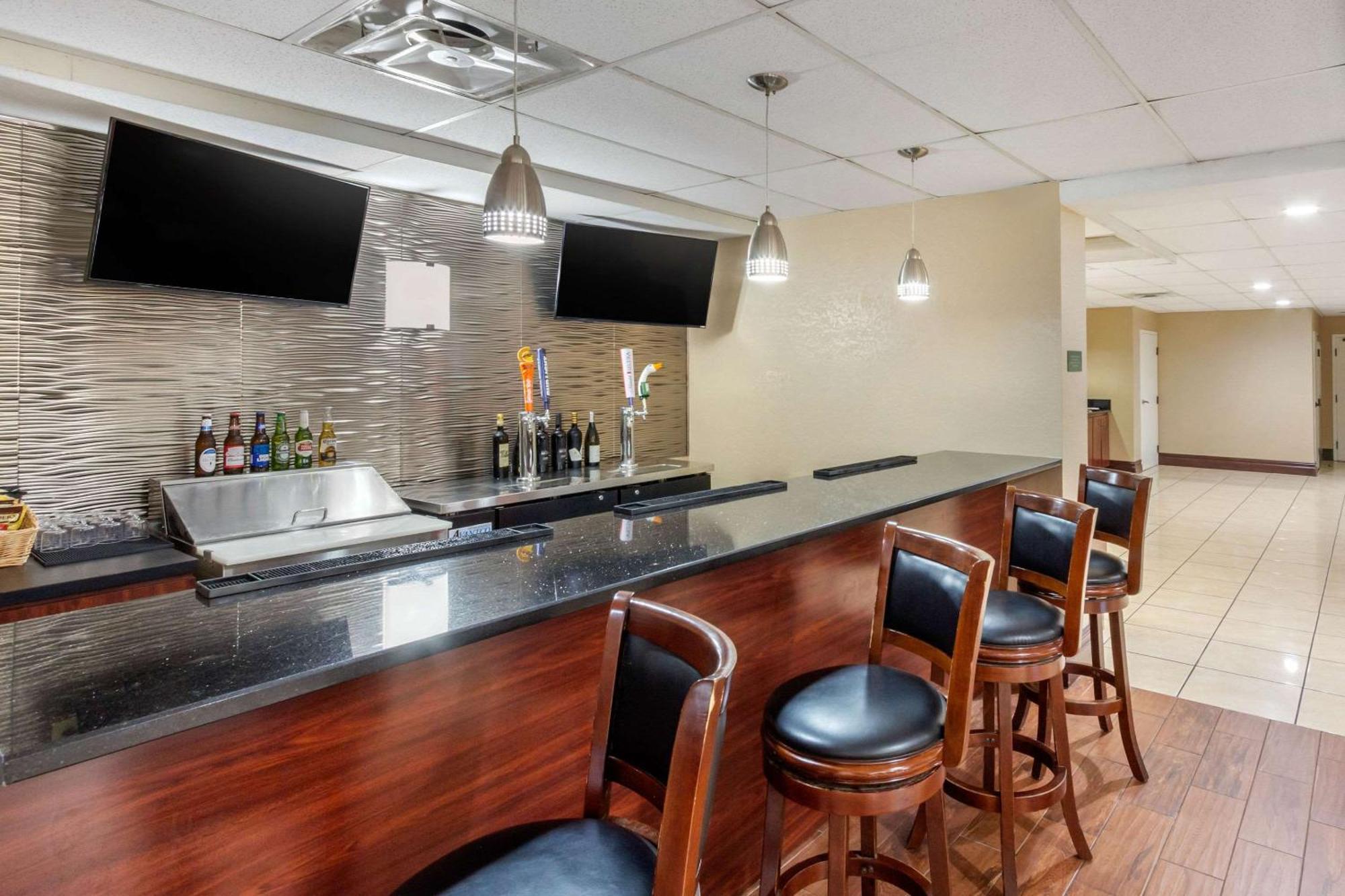 Comfort Inn St Petersburg North Экстерьер фото