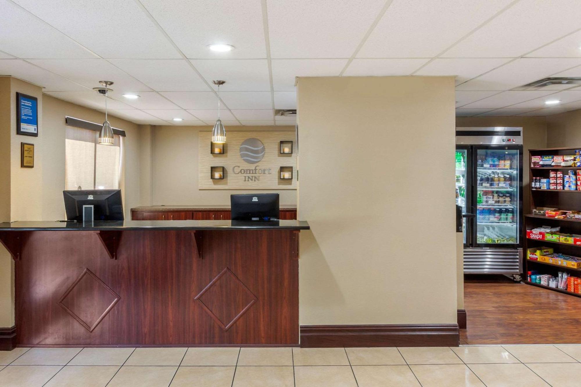Comfort Inn St Petersburg North Экстерьер фото