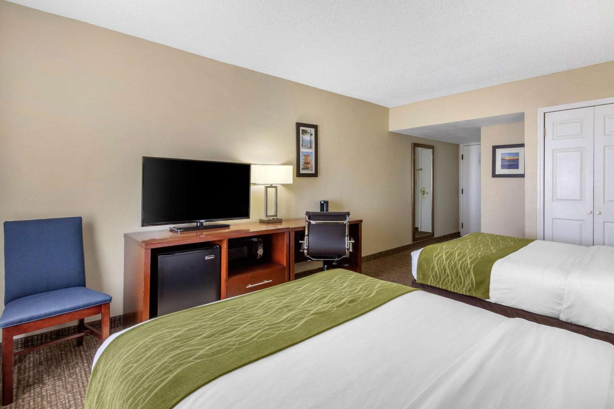 Comfort Inn St Petersburg North Экстерьер фото
