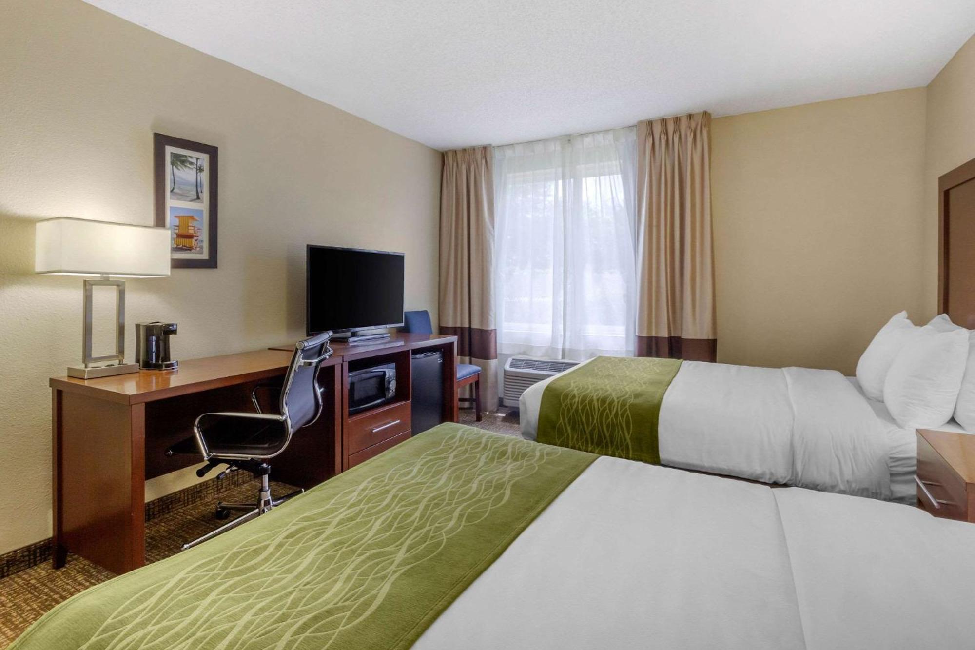 Comfort Inn St Petersburg North Экстерьер фото